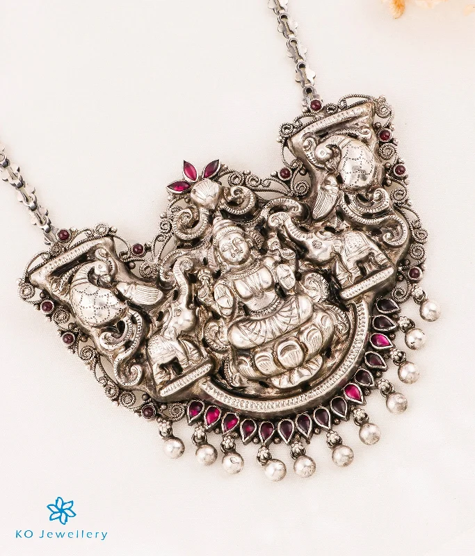 women’s necklaces -The Padmalaya Lakshmi Silver Nakkasi  Necklace