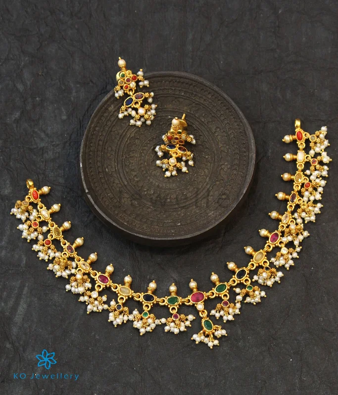 statement necklaces for women -The Pratyusha Silver Navratna Necklace (Round Pearls)