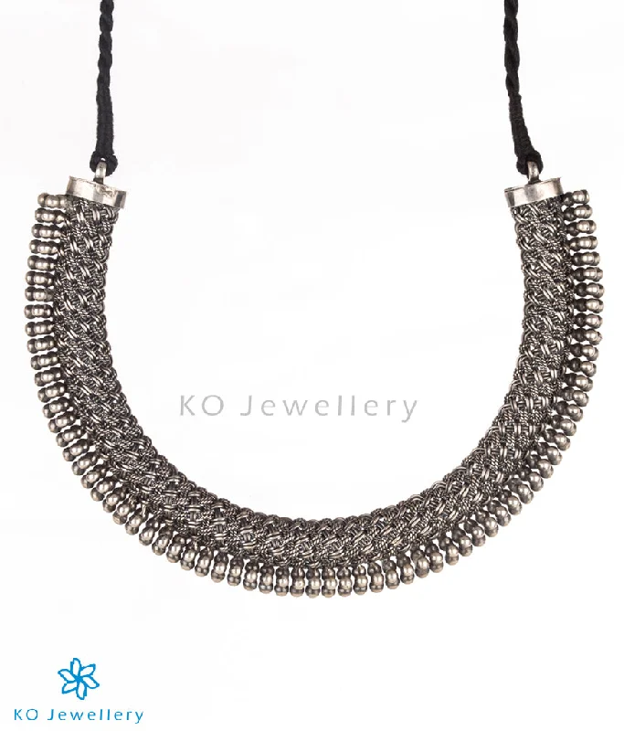 luxury pendant necklaces for women -The Pradyumna Silver Necklace