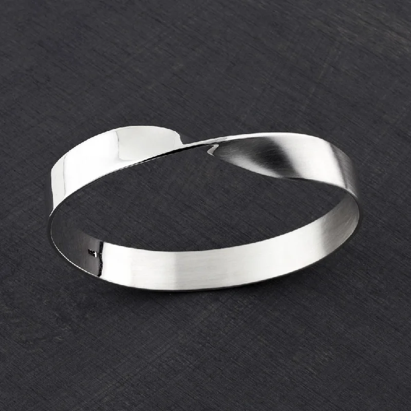 Sterling Silver Twisted Mobius Bangle