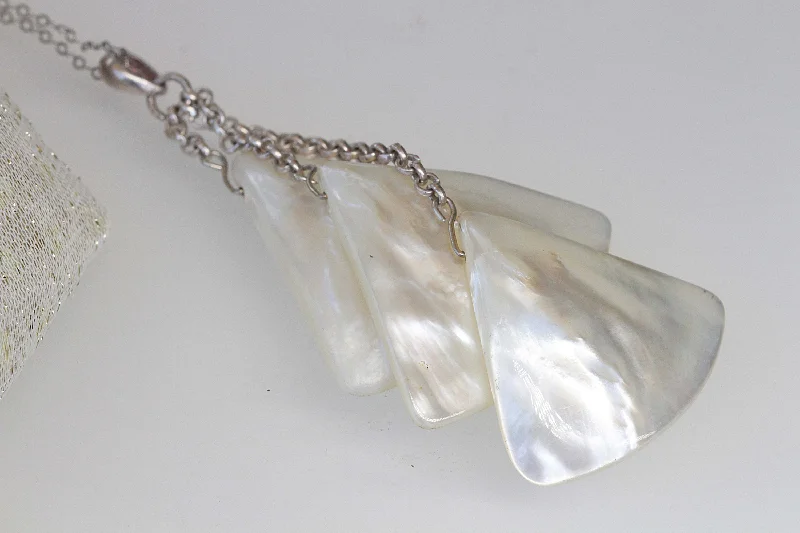 women’s sparkling necklaces -WHITE SHELL NECKLACE